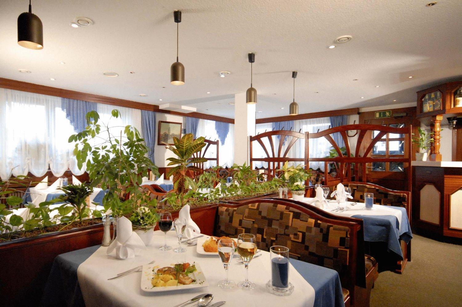 Hotel&Restaurant Hugenottengarten Friedrichsdorf Exteriör bild